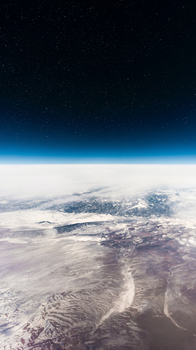 Earth atmosphere from orbit_daniel_olah_unsplash