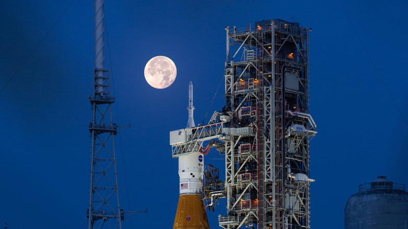 NASA’s Space Launch System rocket and Orion spacecraft launch on the uncrewed Artemis I flight test to the Moon