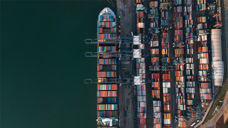 Navigating the wind at ports: