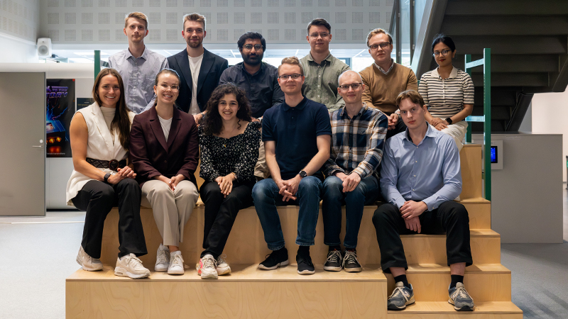 Giant-leap-students-group-photo-800x450