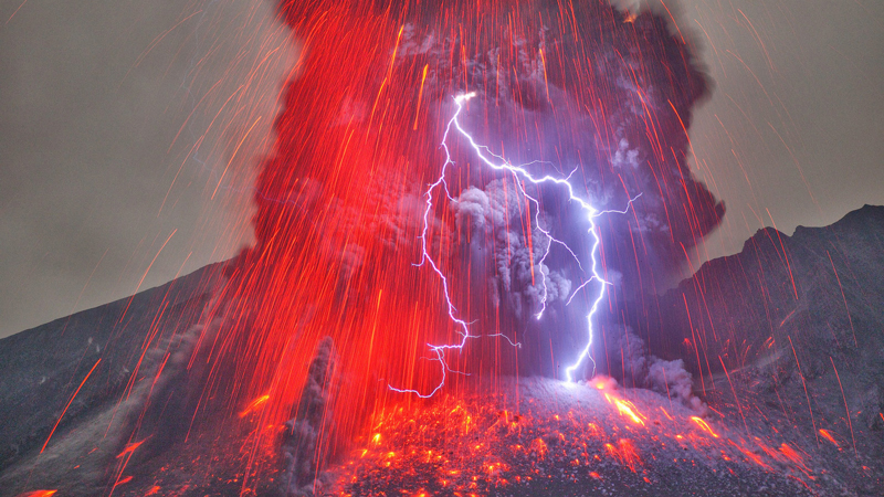 Volcanic Lightning