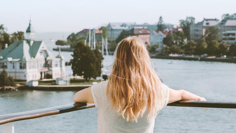 Woman lookin at a city