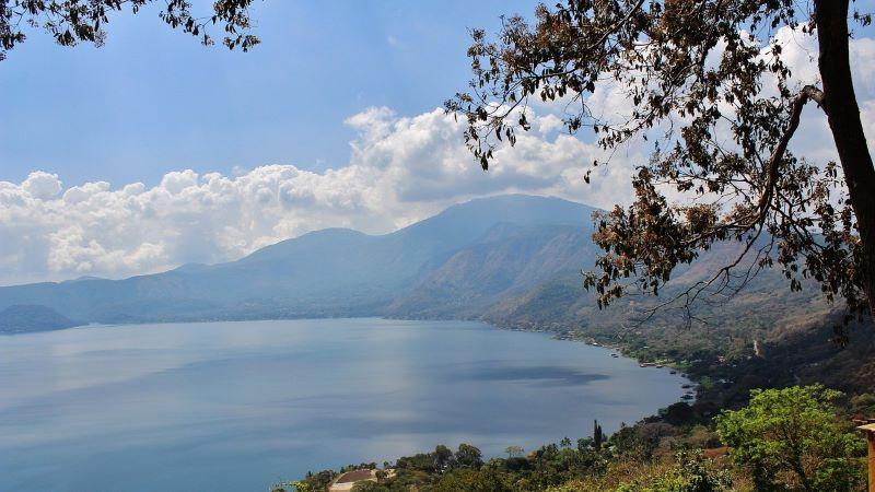 Lake scenery with mountains in the back