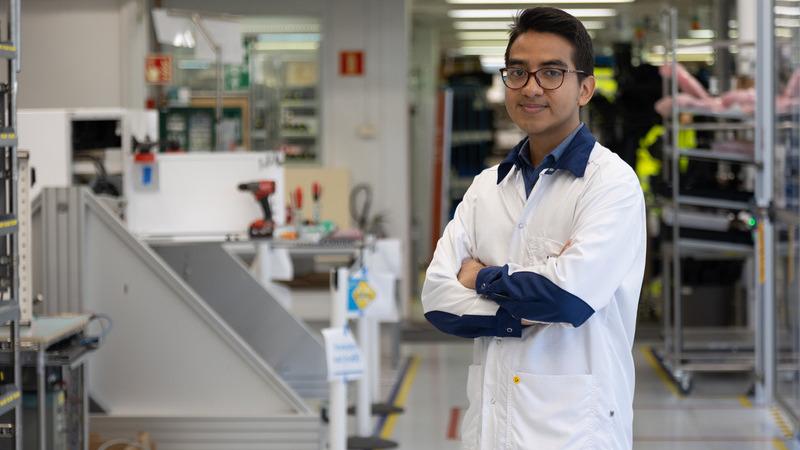 Giant-Leap-intern-with-lab-coat