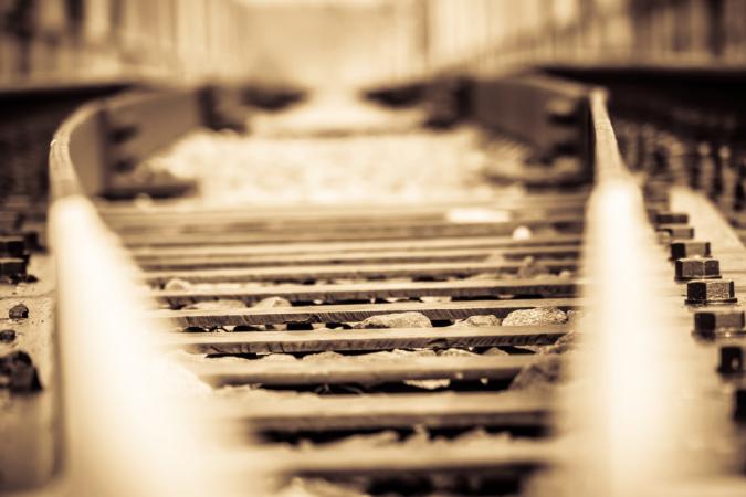 Containing Wind Risk on Canadian Railways