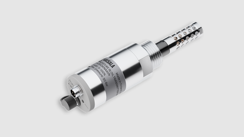 MMT143 moisture and temperature transmitter for oil