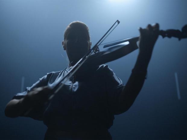 Echo violinist