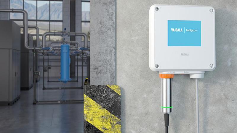 Indigo200 transmitter attached to a Indigo compatible humidity measurement smart probe body