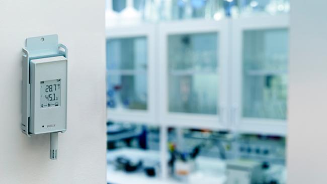 Wireless temperature and humidity data logger in a laboratory