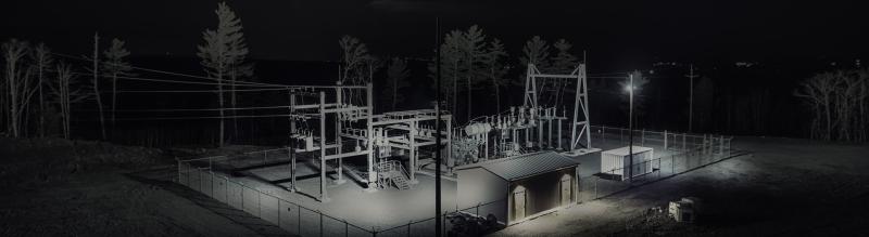 subestación, noche oscura 