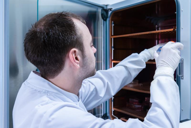 Monitoring CO2 in incubators