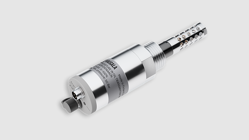MMT143 moisture and temperature transmitter for oil